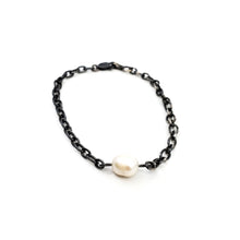 Load image into Gallery viewer, Pearl Bracelet
